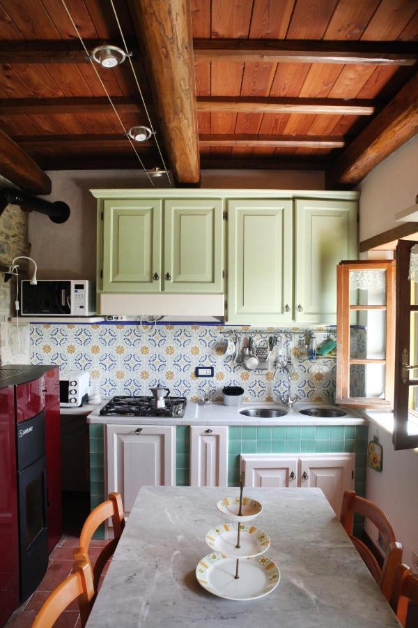 Deliziosa Casetta Sull'Appennino Toscano Montefegatesi Exterior foto